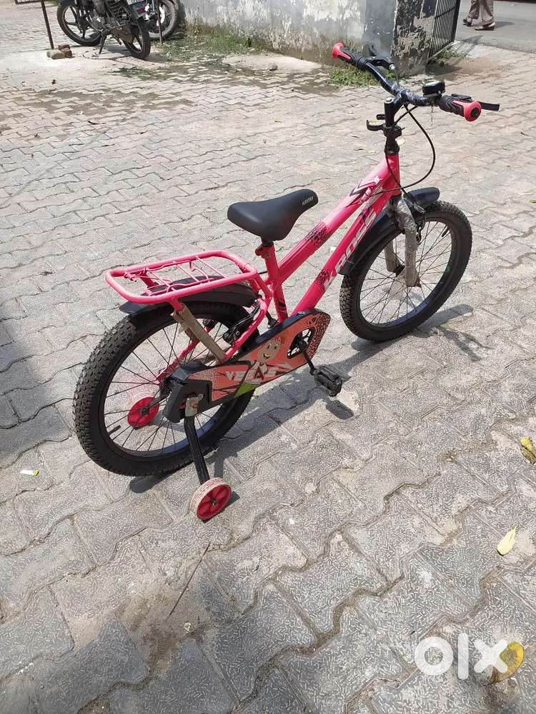 KROSS BRAND CYCLE (A HERO BRAND) in VERY Good Condition Like New