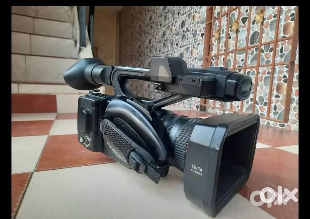 Panasonic ux180  4K  Video Camera