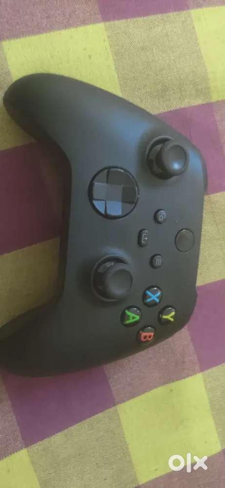 XBOX Wireless Controller – Carbon Black Series XS, One Windows Device