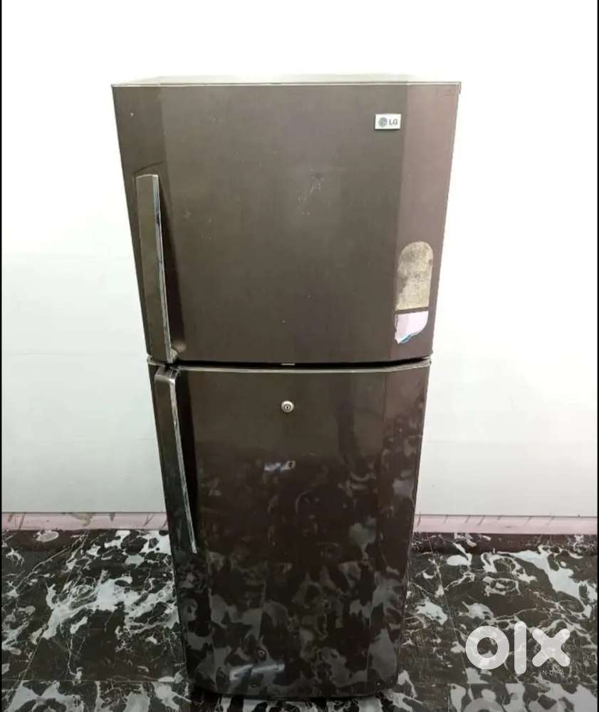 Double door fridge LG 230 litres.                            Polkjgvc