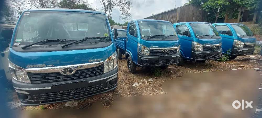 Tata motors showroom vehicle pick up intra v70