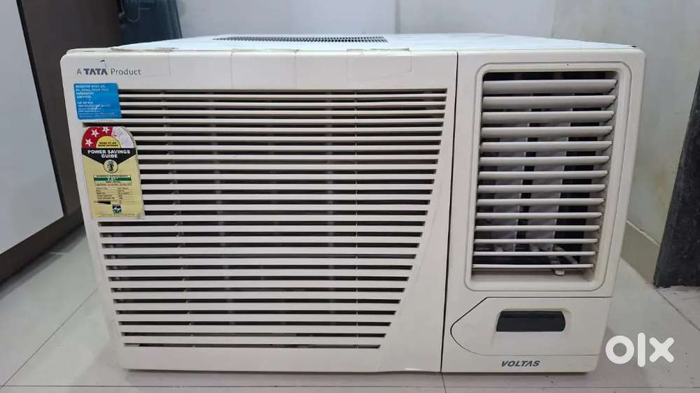 Voltas 3 star window AC with stabilizer in very good condition