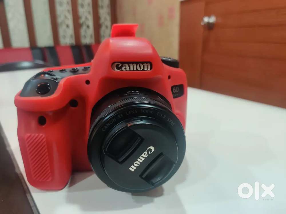 CANON 6D Mark ii, 50mm Lens, GOPRO, IBall Recorder, Tripod, Reflector
