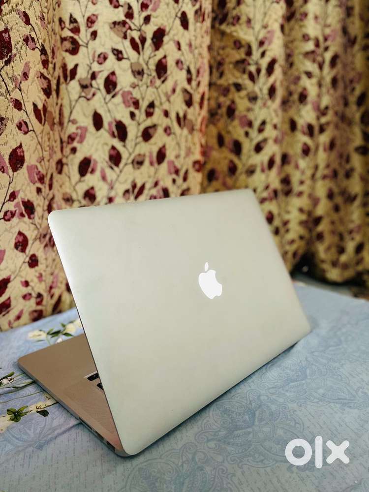 Apple MacBook Pro 16Gb /512Gb ssd i7 processor