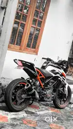 Duke 250 bs4 low km for sale