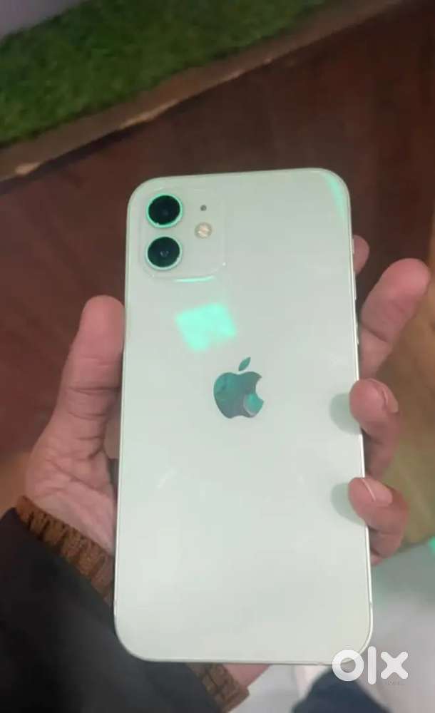 Selling my 6 month old Iphone 11,need urgent money