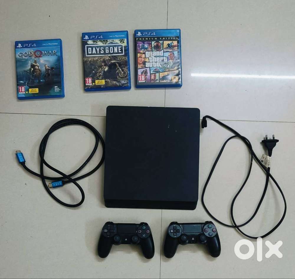 Ps4 Slim 500GB with 2 joysticks and 3 game CDs Excellent condition
