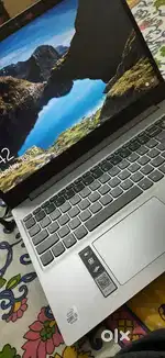 Lenovo IdeaPad slim 3 (Intel core i5 10th Gen)