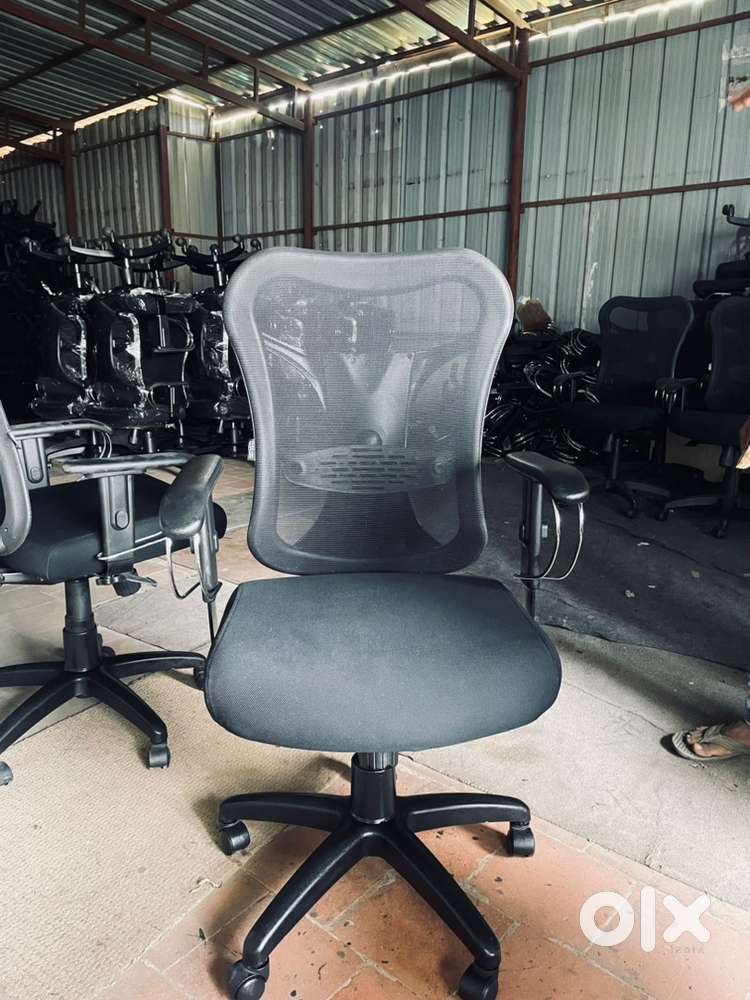 Aster rooling office chairs