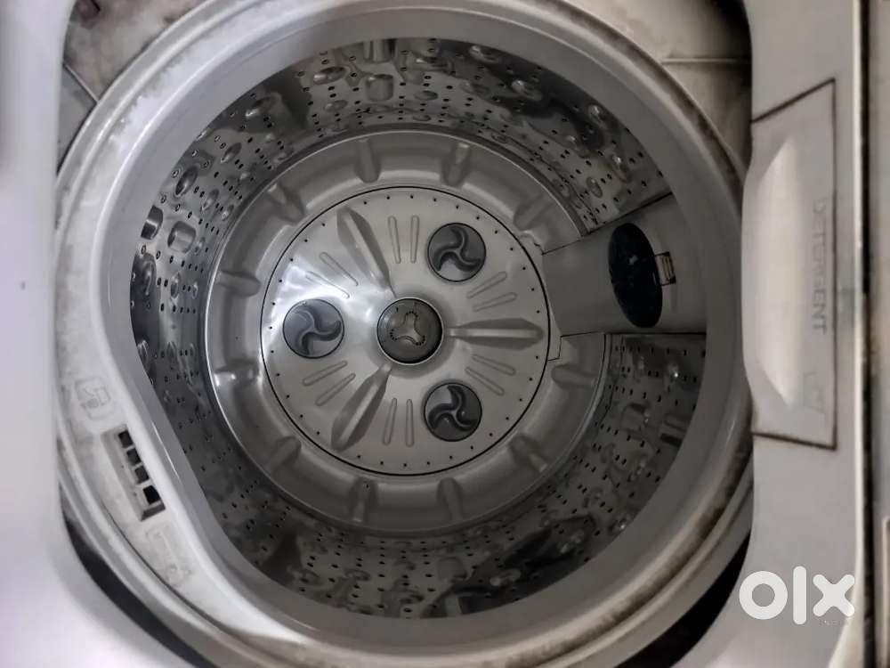 LG Washing machine 6kg FULL AUTOMATIC. TOP LOAD.