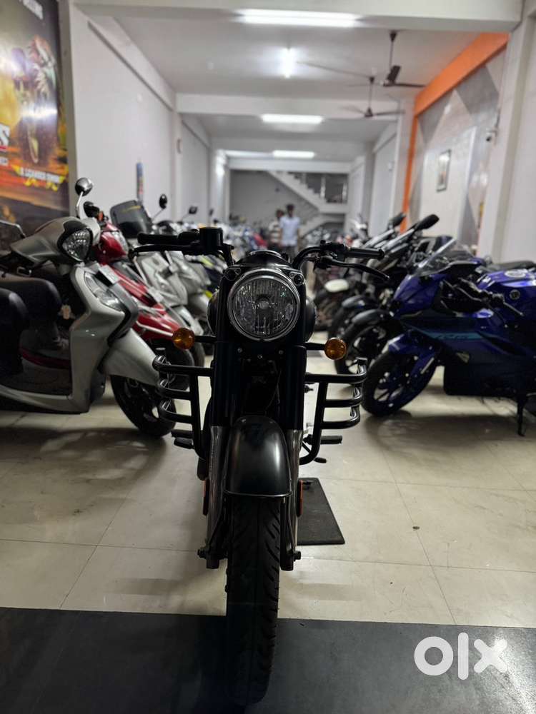 ROYAL ENFIELD CLASSIC 350 Black 2023