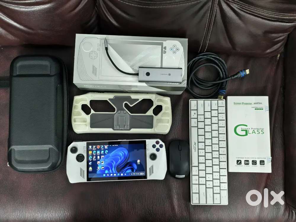 Asus Rog Ally Z1 extreme with full pc accessories