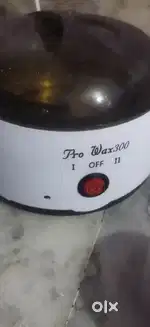 Waxing heater