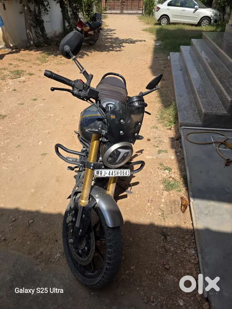 TVS RONIN TOP MODEL