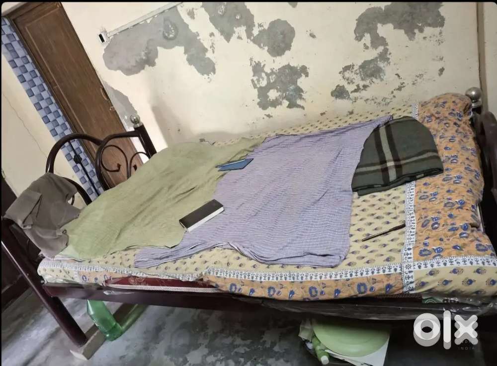Wrought iron bed