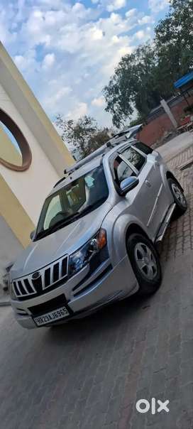Mahindra XUV500 2015 Diesel 100000 Km Driven
