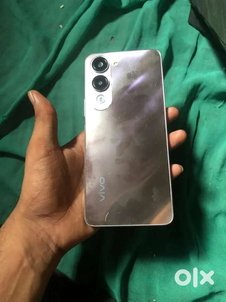 4 Gb ram 128 GB 5G phone