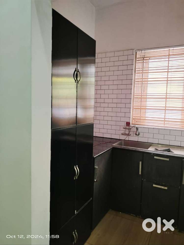 Looking for a Male Executive Flatmate – Vyttila