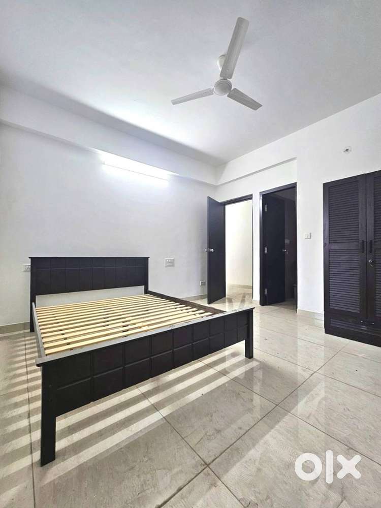 Spacious 3 BHK in JP Nagar 9th Phase – Prime Residential Location