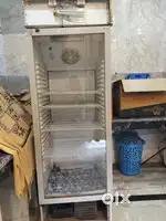 Good condition cold drink fridge