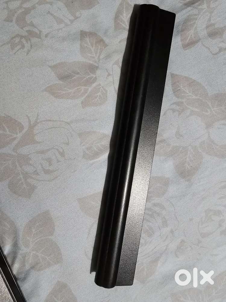 Dell inspiron 3558 battery for sale.