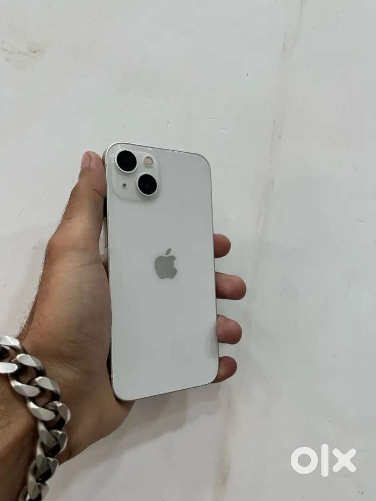 IPhone 13 128gb  8 month old  with Bill, box cable
