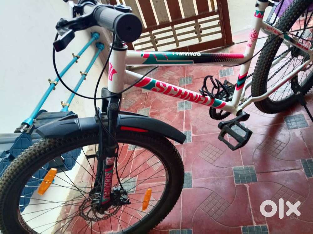 (Brand)Schnell waters lady. Water bottle holder.MTB carrier.