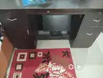 Computer table