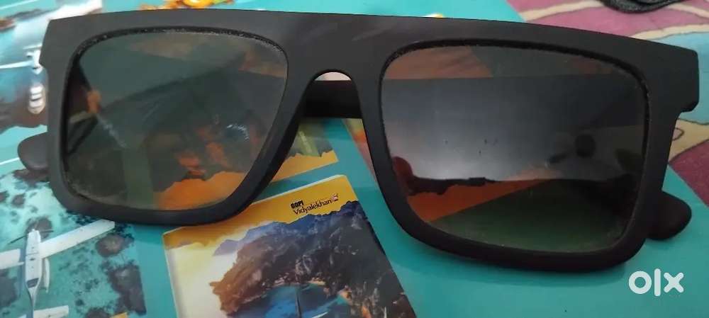 STYLISH GOGGLES
