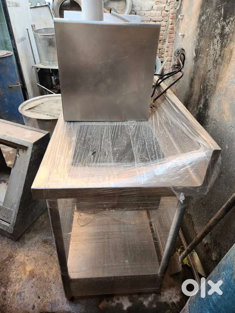 Sink with table