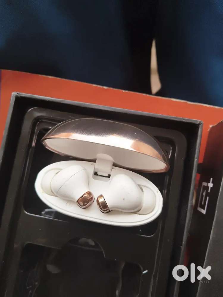 ORIGINAL ONE PLUS ZENITH GOLD 4r Buds