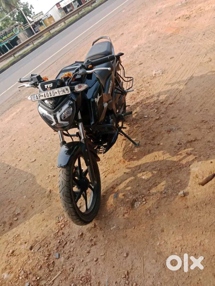 Tvs raider 125 bike black