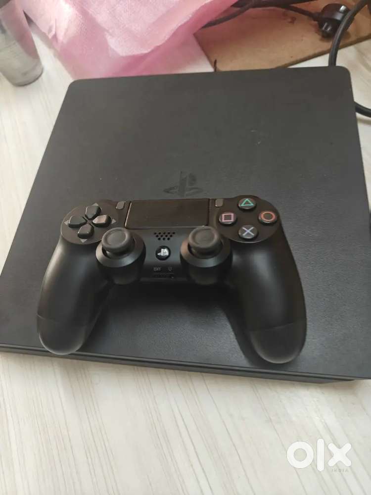 Ps4 slim 1 TB