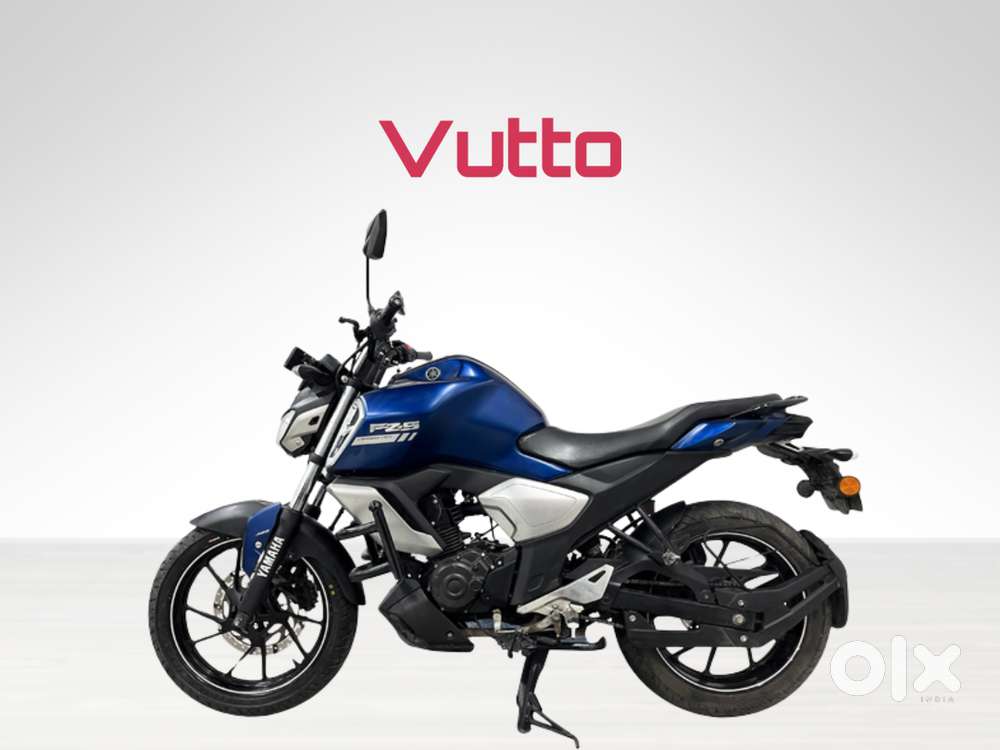 Yamaha FZ S FI - Standard (2040), 6 months warranty