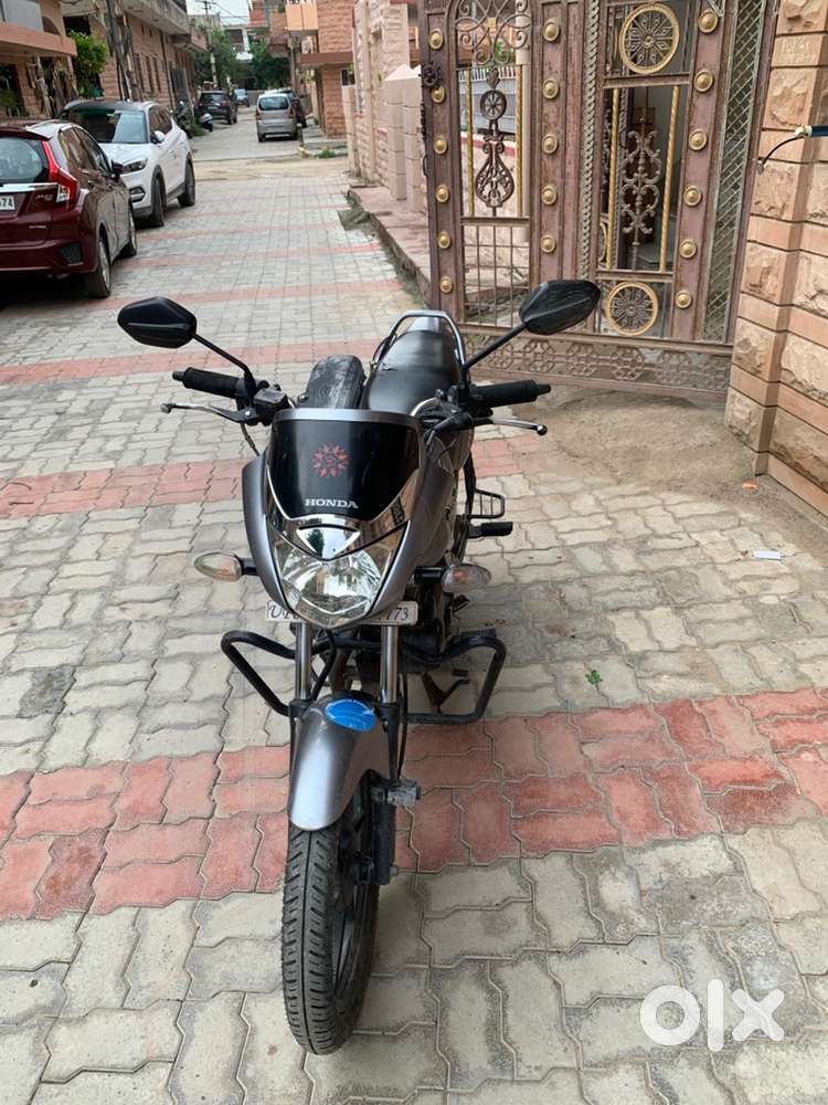 Honda Unicorn with Special reg no 7773(Bulet Baba)