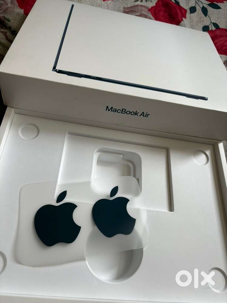 Macbook Air M2 (Box)
