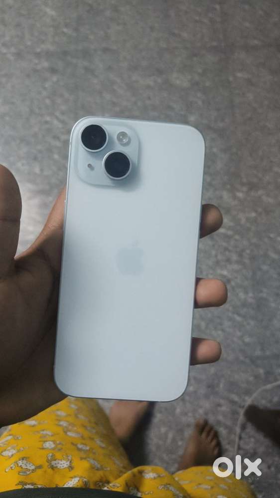 iPhone 15 Blue