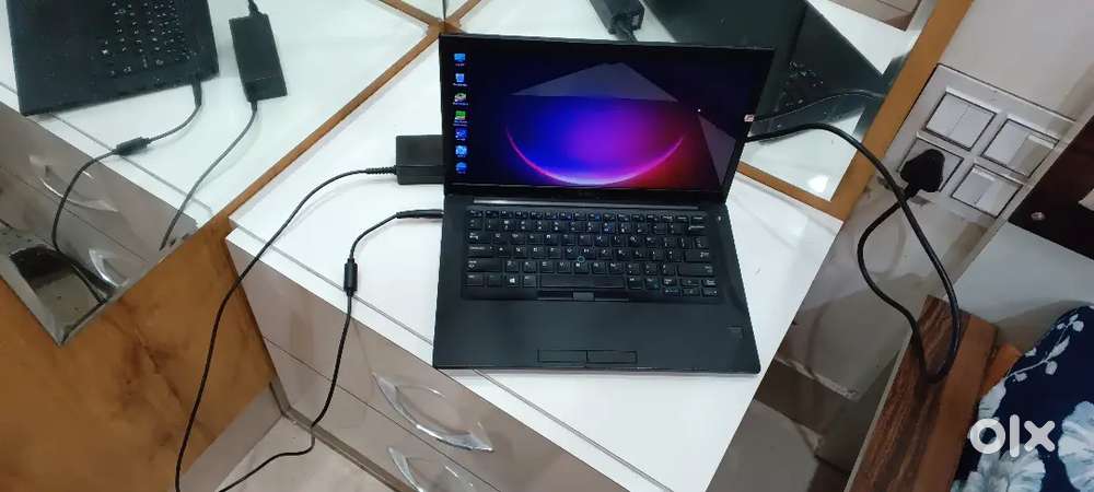 Dell Laptop Latitude 7490 Intel(R) Core(TM) i5-8350U