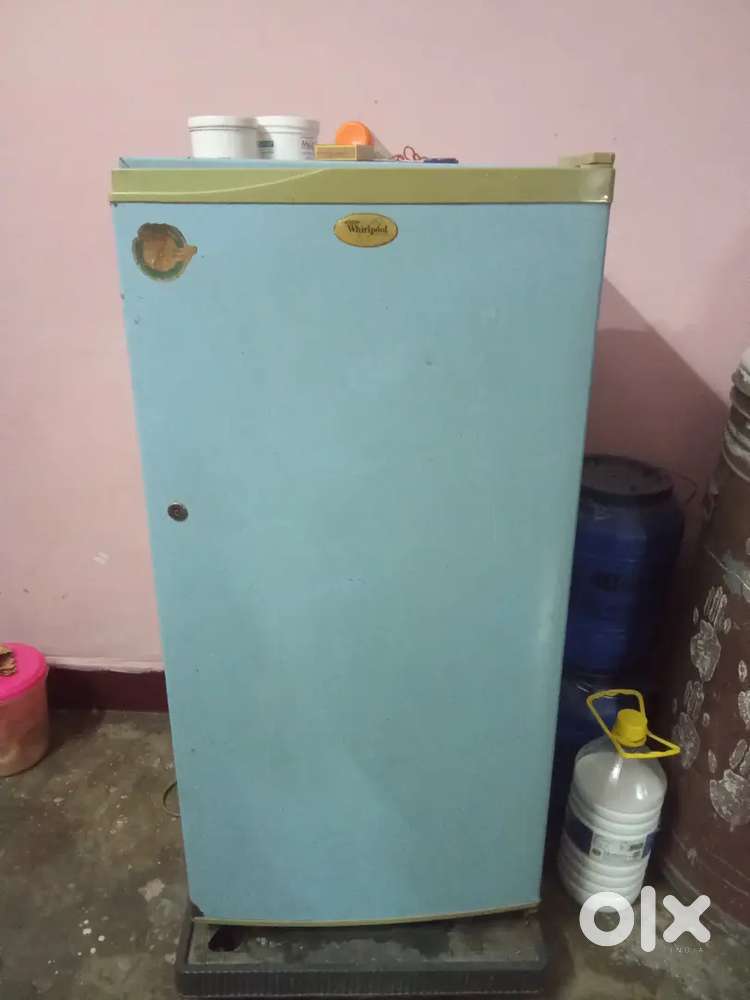Whirlpool fridge 170 LTR