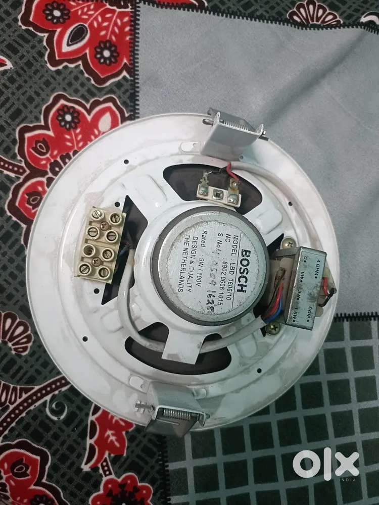 Wall speaker