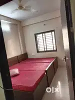 1BHK FLAT AVAILABLE FOR RENT BOYS AND GIRLS ALL FACILITIE