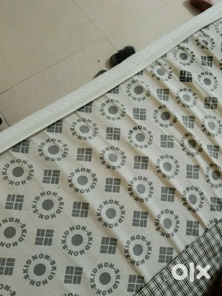 Matress 10inch queen size