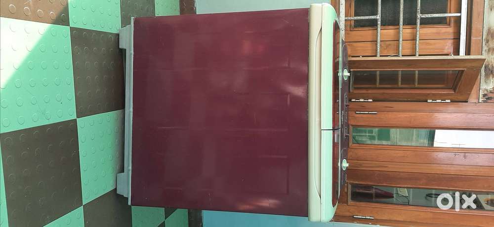 Whirlpool 8 kg semi automatic