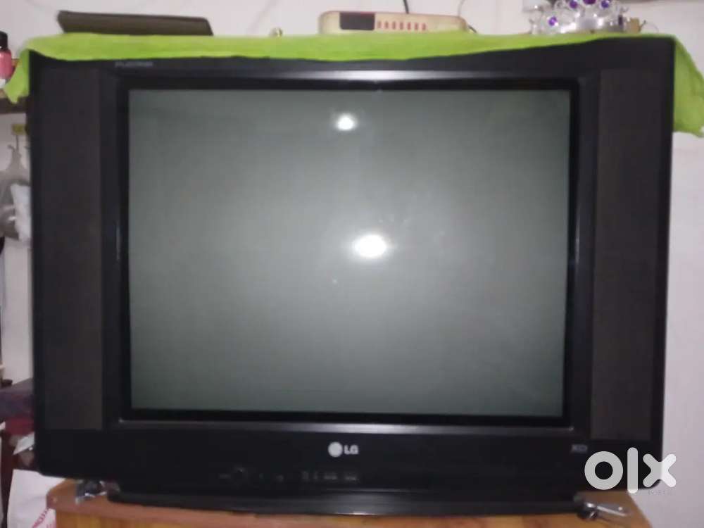 L.G.  Flatron T.V. 28 Inches
