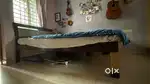 Queen size bed for 5000