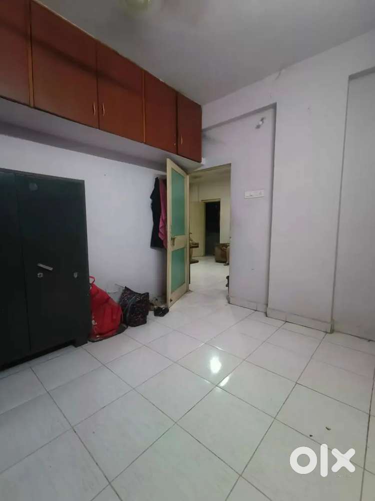 Urgently required girl flatmate