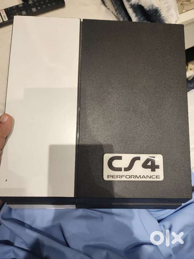 Ps4 with or without controller