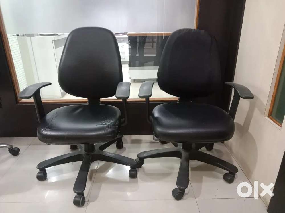 Office staff chair