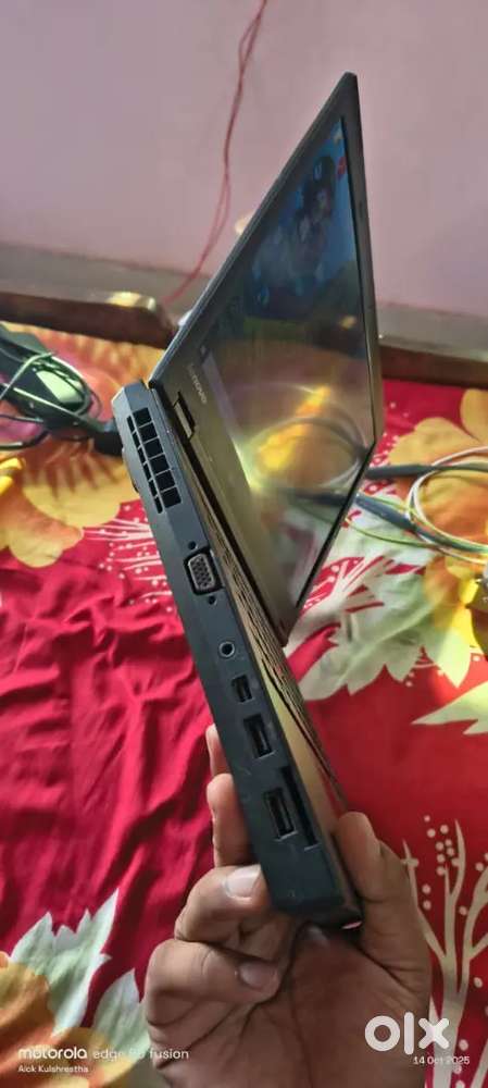 I want a laptop to sell i7