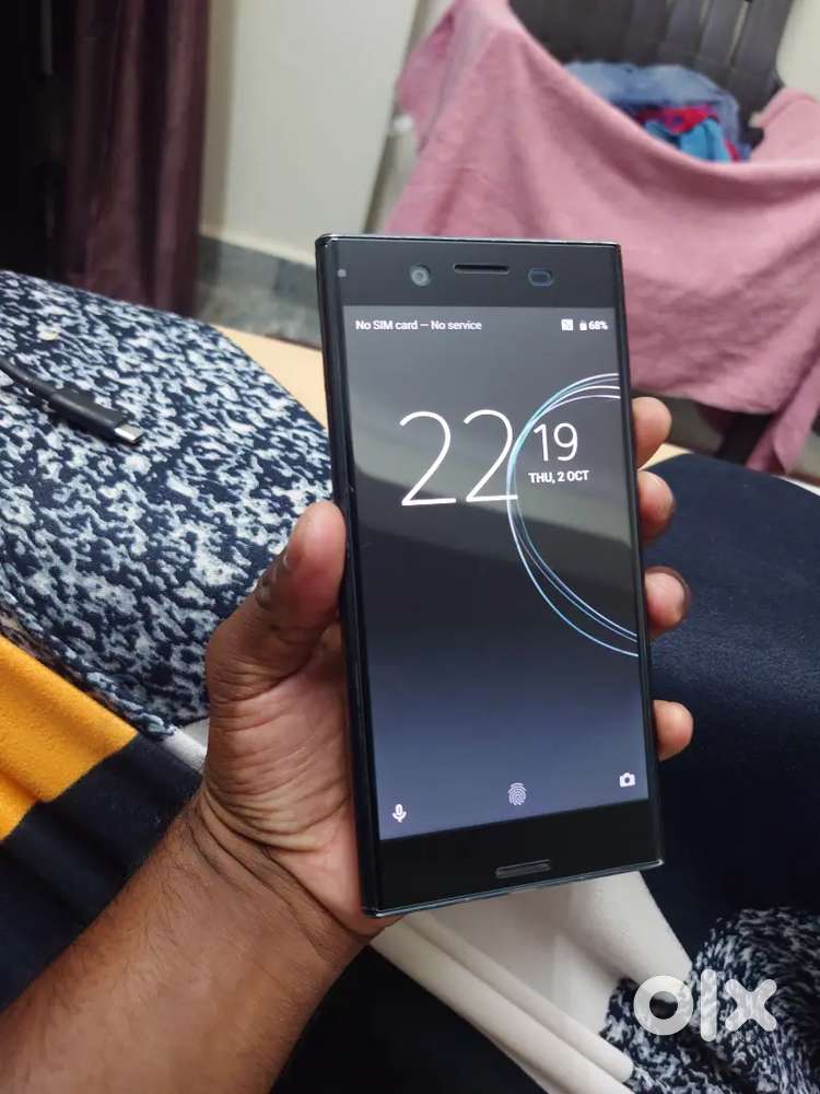 Xperia xz premium(deepsea black)